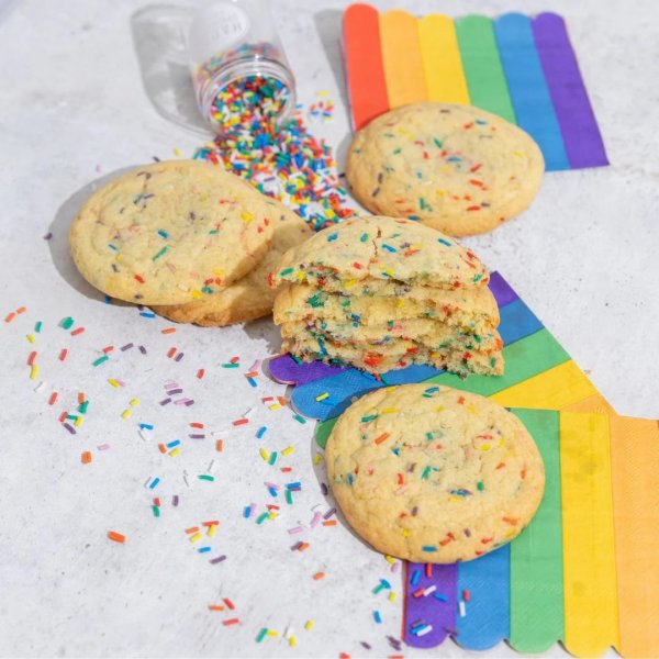 Streuselmischung - Happy Sprinkles - Funfetti Bakeable Strands - 80 g Streuselmischung - Happy Sprinkles - Funfetti Bakeable Strands - 80 g