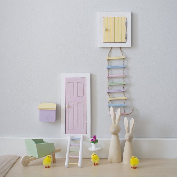 Holztür - Windluke mit Strickleiter Holztür - Windluke mit Strickleiter