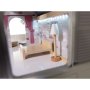 Puppenschrank aus MDF mit LED-Beleuchtung, 78 cm, weiß, inklusive 16 Möbelteilen - Bausatz Puppenschrank aus MDF mit LED-Beleuchtung, 78 cm, weiß, inklusive 16 Möbelteilen - Bausatz