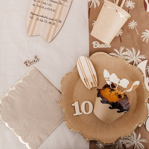 Pappteller - Braun mit Goldrand - 8er-Packung Pappteller - Braun mit Goldrand - 8er-Packung