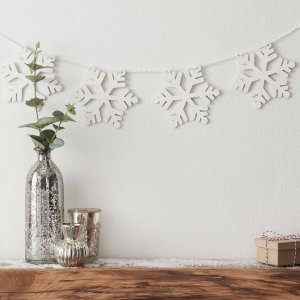 Girlande - Schneeflocke aus Holz Girlande - Schneeflocke aus Holz