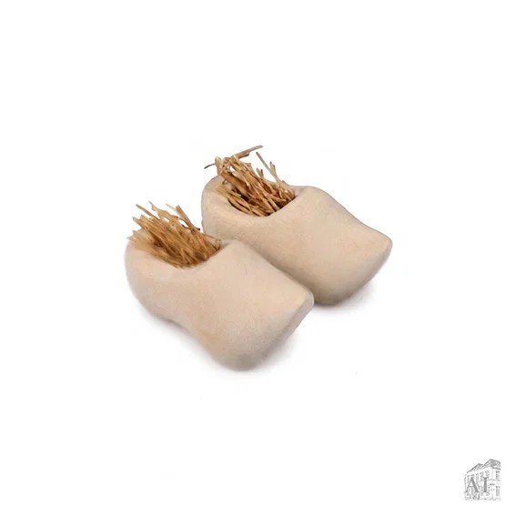 Weihnachtsaccessoires - Holzschuhe mit Strohfutter - 1 Paar Weihnachtsaccessoires - Holzschuhe mit Strohfutter - 1 Paar