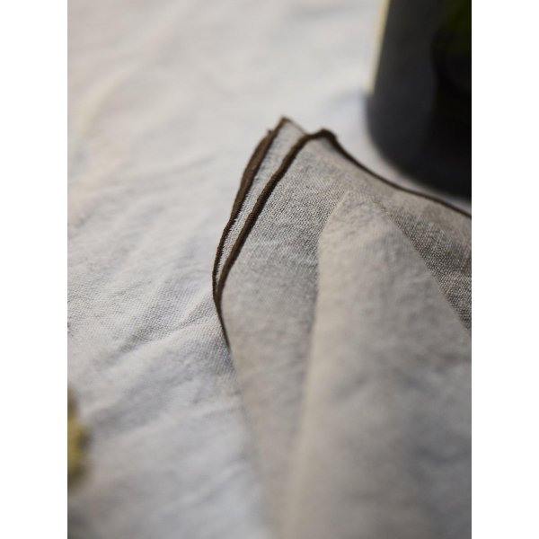 Celine Serviette 45 x 45 cm - Dunkles Nougat