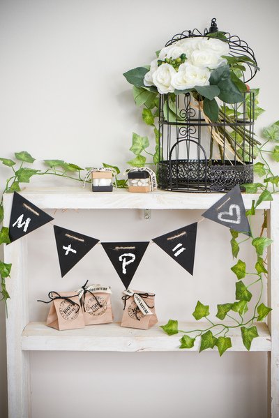 Kleiner Wimpel aus Holz - Kreidetafel