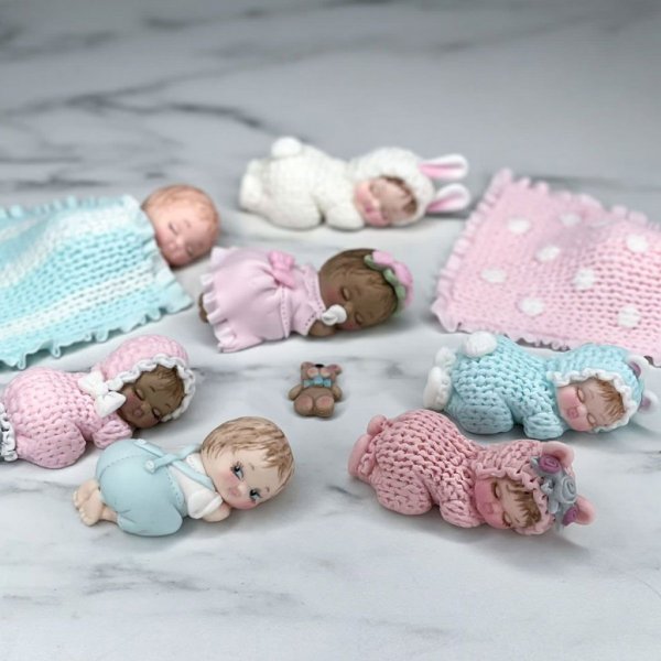 Silikonform - Katy Sue - 3D-Baby mit Kleidung