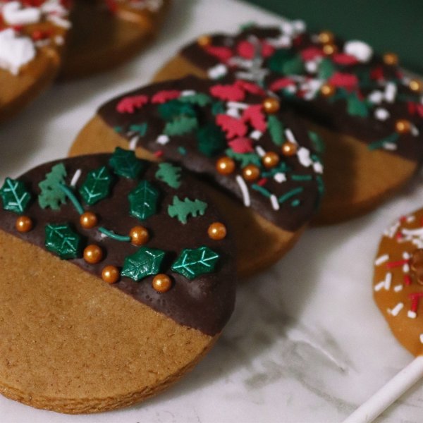 Weihnachtsstreusel - Aus der Schachtel - Fr�hliche Feiertage - 60 g - PME