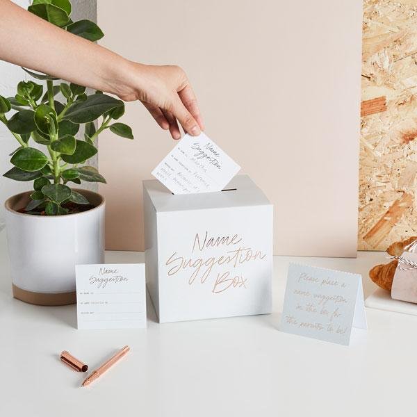 Box - Namensvorschläge - Hallo Kleines Box - Namensvorschläge - Hallo Kleines