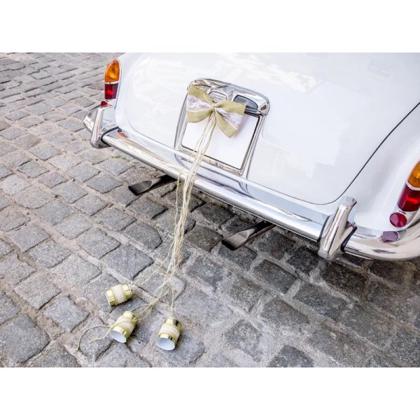 Autodekoration - Set aus Jutestoff, Spitze und Gläsern Autodekoration - Set aus Jutestoff, Spitze und Gläsern