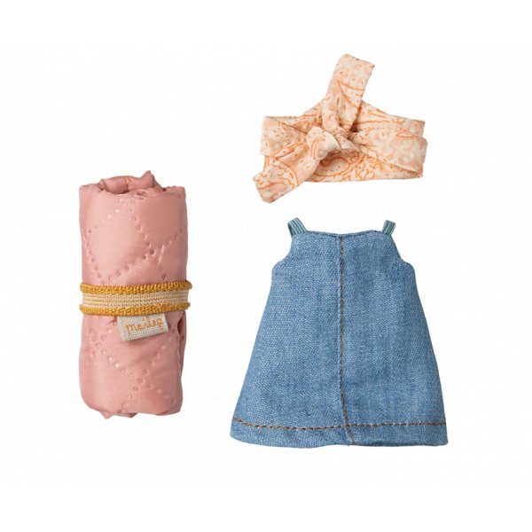 Maus - Wandererin mit Schlafsack - Große Schwester Maus - Wandererin mit Schlafsack - Große Schwester