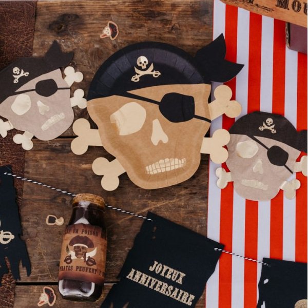 Piraten-Pappteller - Schwarz und Gold - 27 x 22 cm, 8er-Packung Piraten-Pappteller - Schwarz und Gold - 27 x 22 cm, 8er-Packung