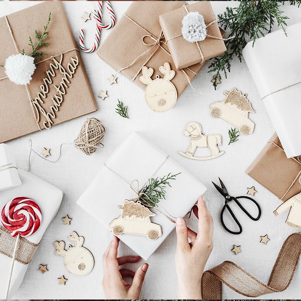 Kleine Hngedekorationen - Holz - Weihnachtsmischung - 10er-Pack