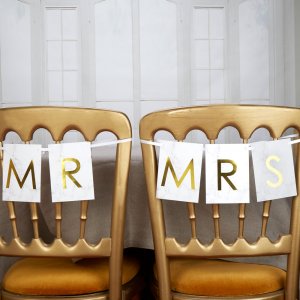 Stuhldekorationen - Mr & Mrs - Marmor mit Schriftzug Stuhldekorationen - Mr & Mrs - Marmor mit Schriftzug