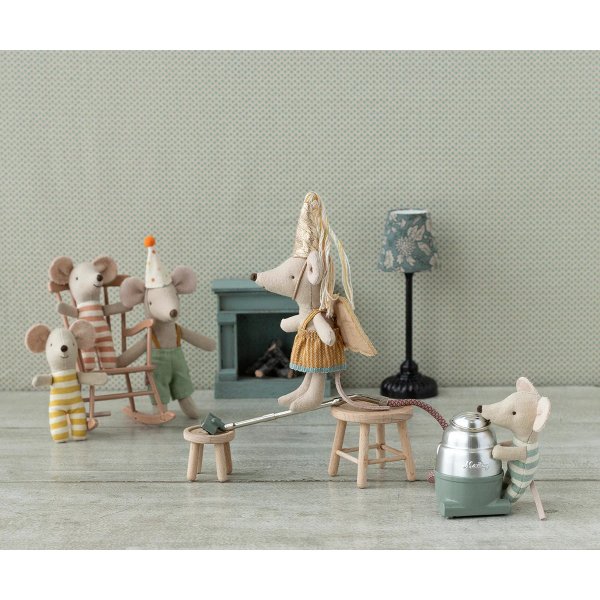 Mäuse in einer Streichholzschachtel - Drillinge Mäuse in einer Streichholzschachtel - Drillinge